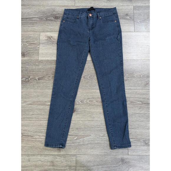 FOREVER 21 SZ 21 Waist MED WASH SKINNY COTTON/POLY/RAYON/SPANDEX JEANS - Picture 1 of 11